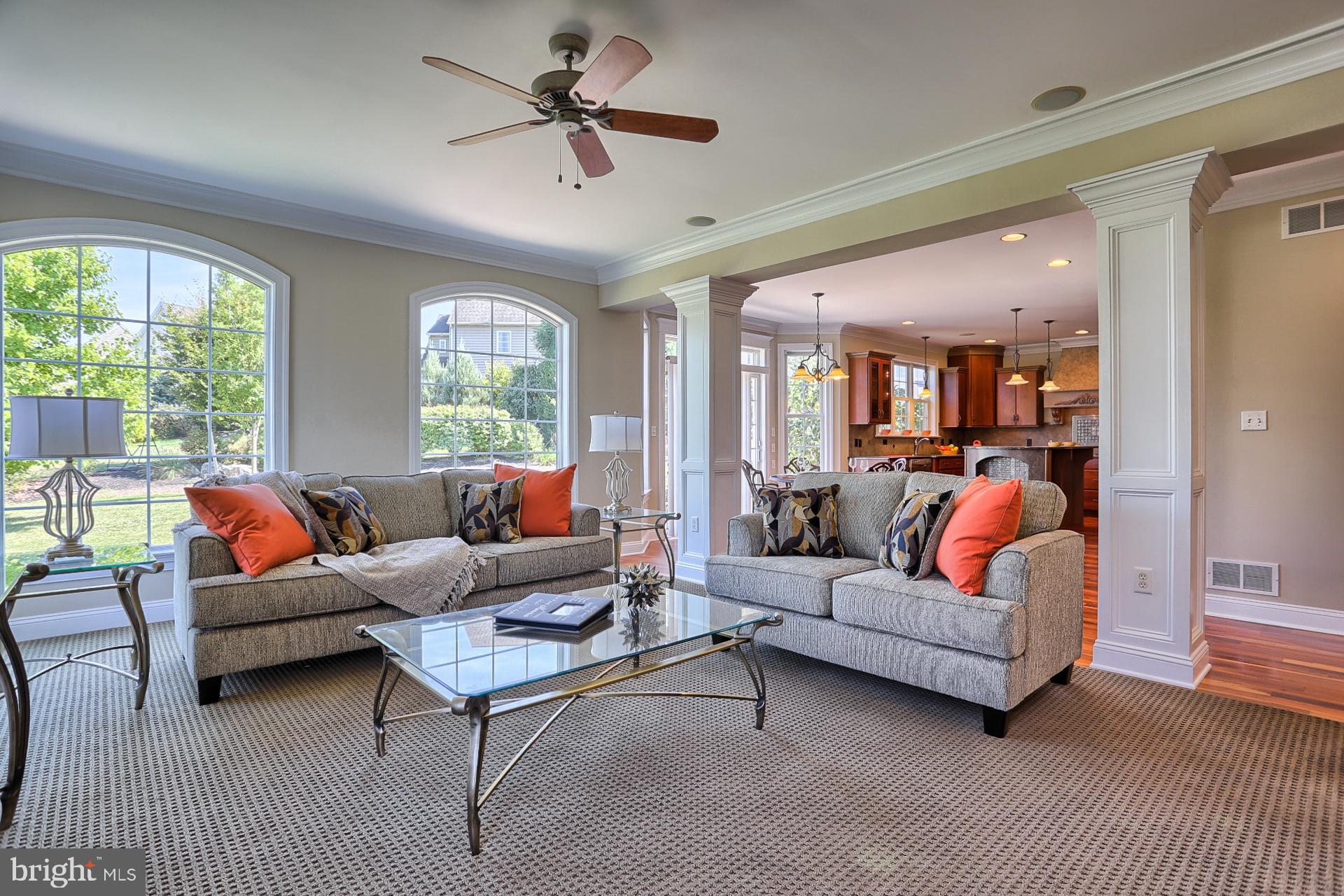 344 Royal Hunt Way Lititz, PA 17543 - Photo 4 of 32 Family room