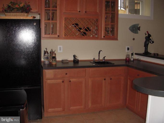 94 Colony Crossing Edgewater, MD 21037 - Photo 22 of 29 Wet Bar