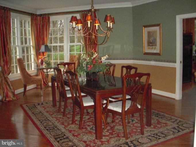 94 Colony Crossing Edgewater, MD 21037 - Photo 4 of 29 Dining Room