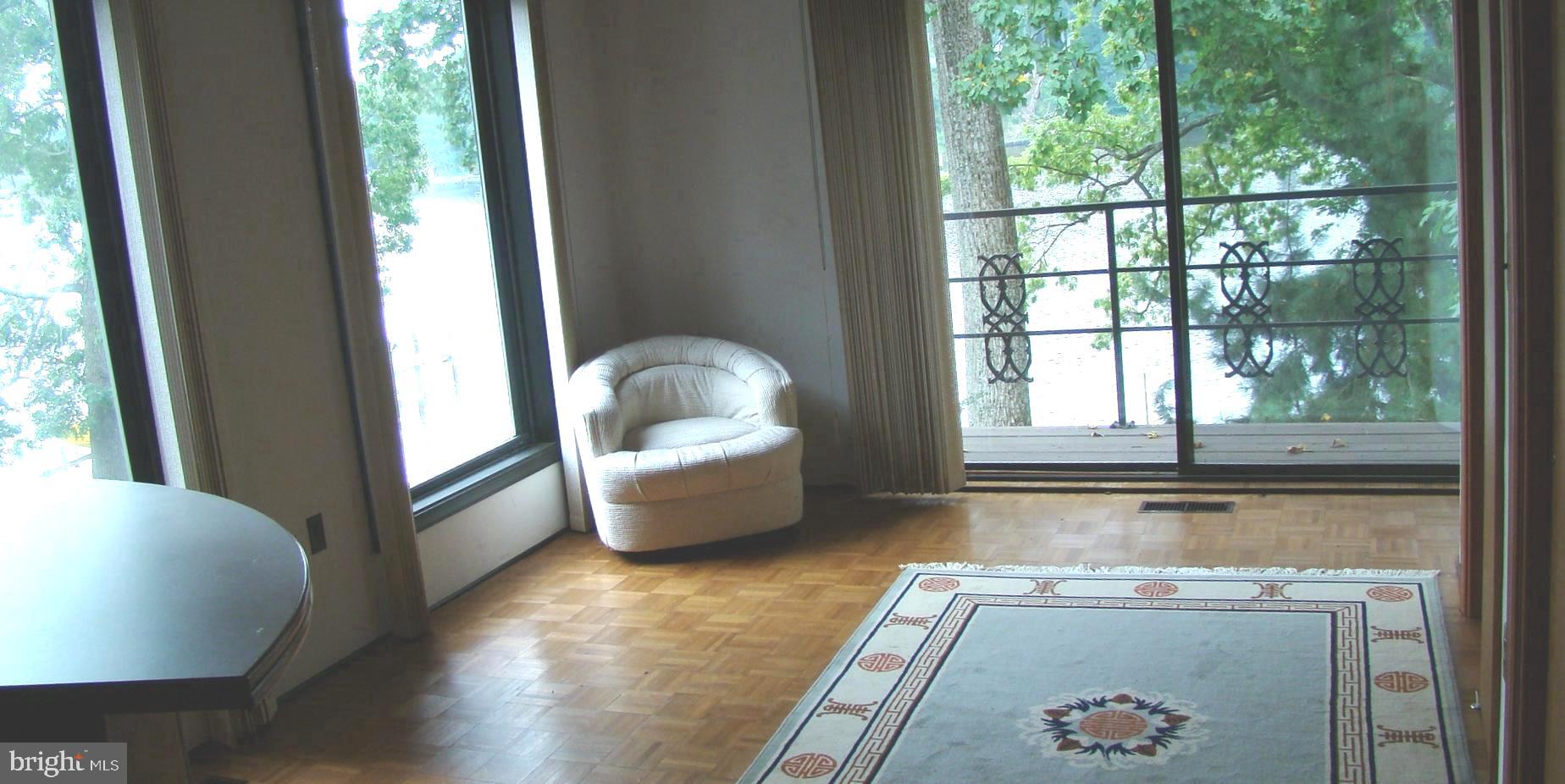 603 Delmar Road Edgewater, MD 21037 - Photo 23 of 43 Upper level sun room