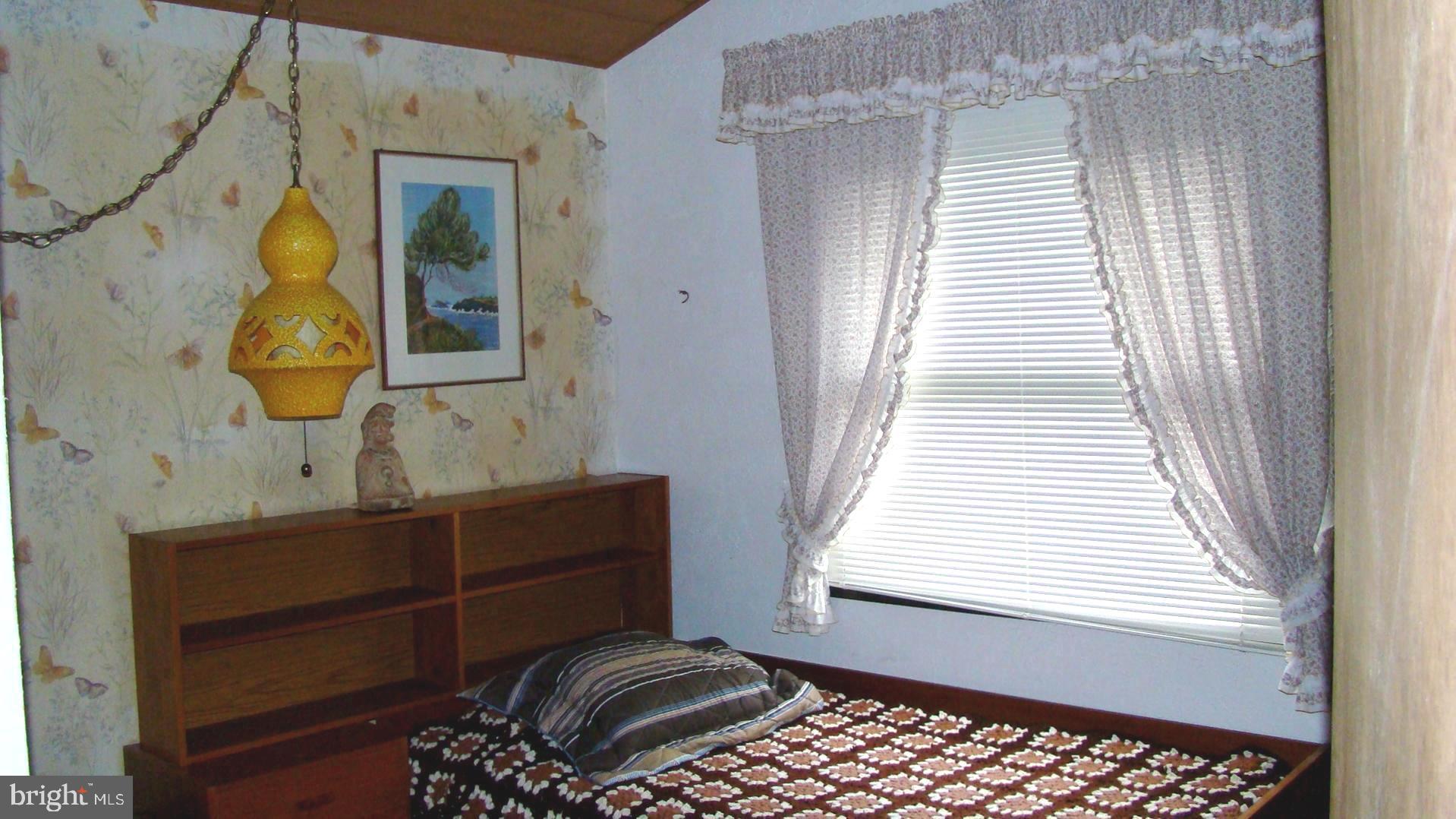 603 Delmar Road Edgewater, MD 21037 - Photo 27 of 43 Third bedroom