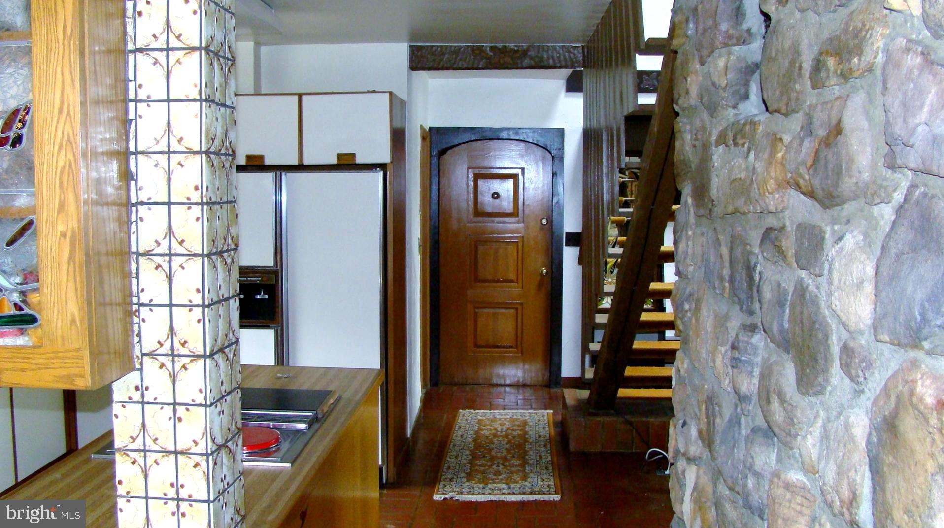 603 Delmar Road Edgewater, MD 21037 - Photo 6 of 43 Front entrance