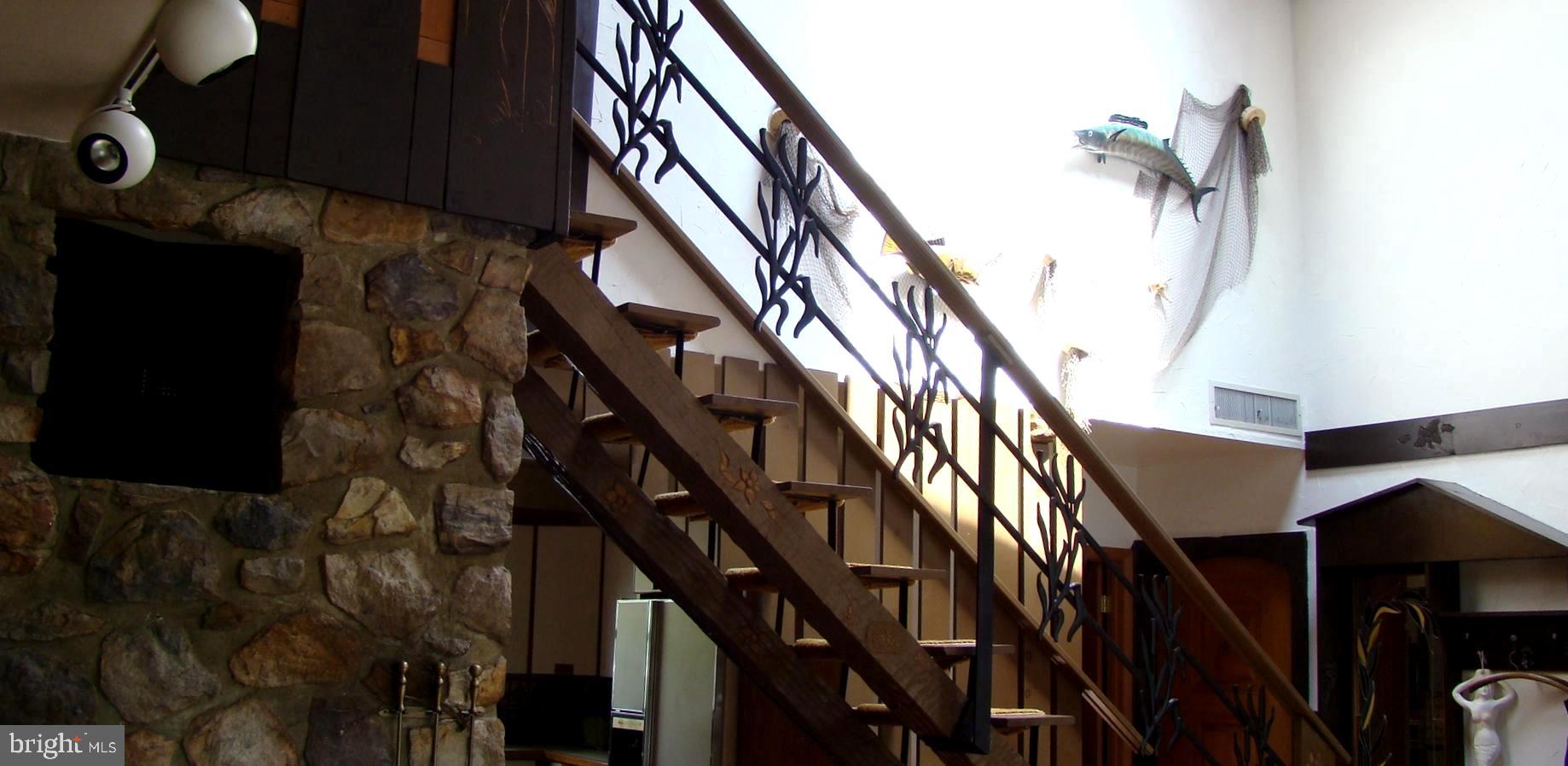 603 Delmar Road Edgewater, MD 21037 - Photo 8 of 43 Handcrafted stairs and railings