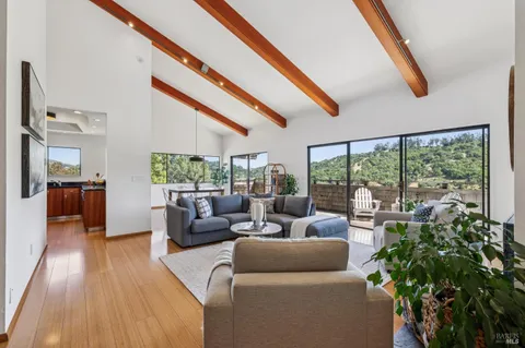 $975,000 | 305 El Faisan Drive, San Rafael, CA 94903