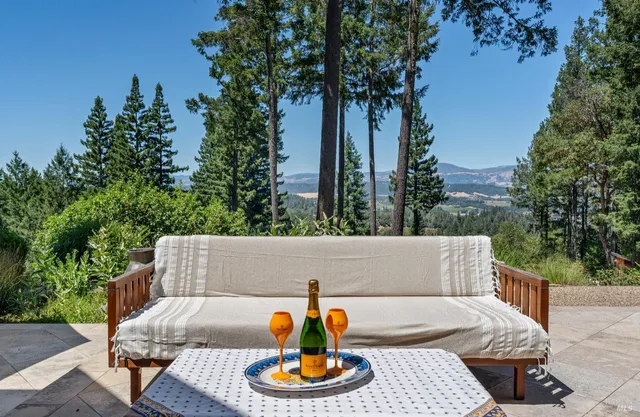 $3,995,000 | 1315 West Dry Creek Road, Healdsburg, CA 95448
