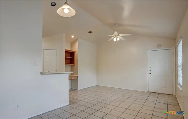 $995 | 427 Lindsey Street, Unit 121, San Marcos, TX 78666