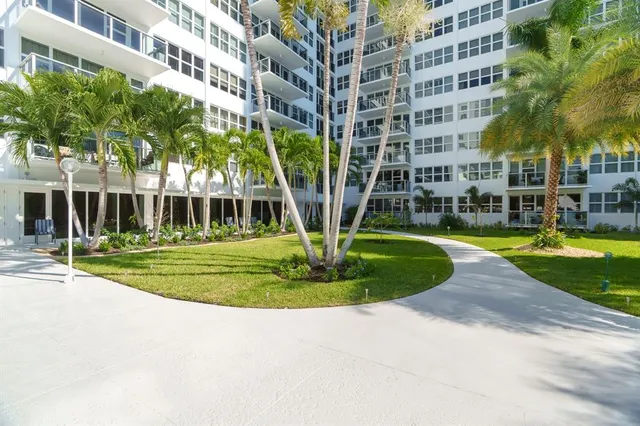 $235,000 | 3333 Northeast 34th Street, Unit 806, Fort Lauderdale, FL 33308