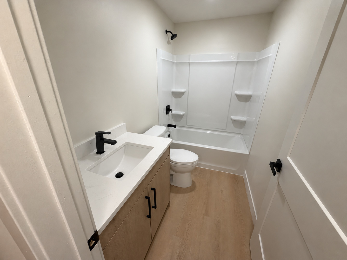 375 West Winchester Road, Unit 108 Libertyville, IL 60048 - Photo 8 of 9 Gallery Image 8