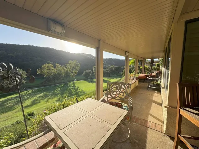 $975,000 | 2310 Vista Valley Lane, Vista, CA 92084