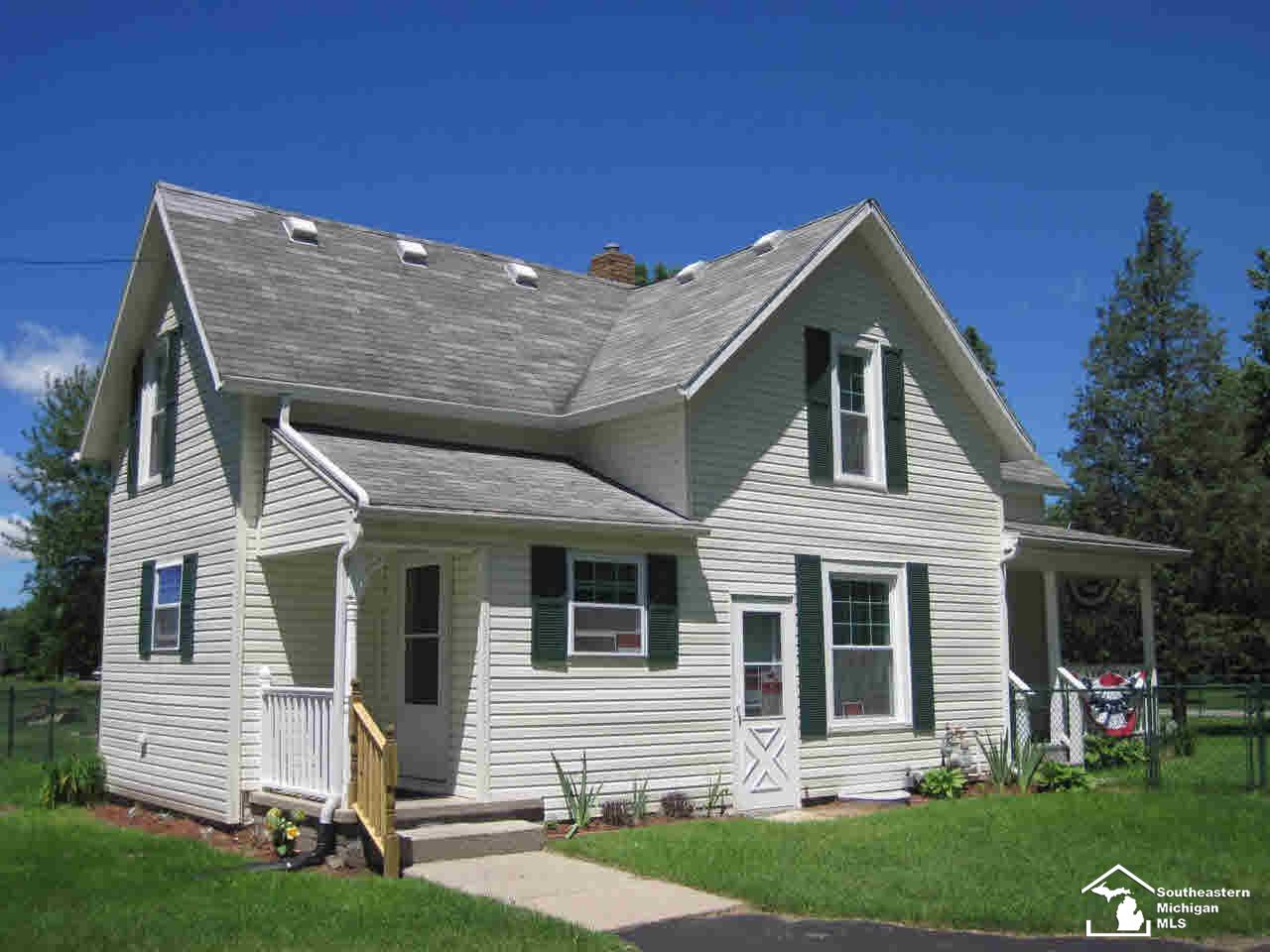 4707 School Road Temperance, MI 48182 - Photo 18 of 24 20441775-17.JPG