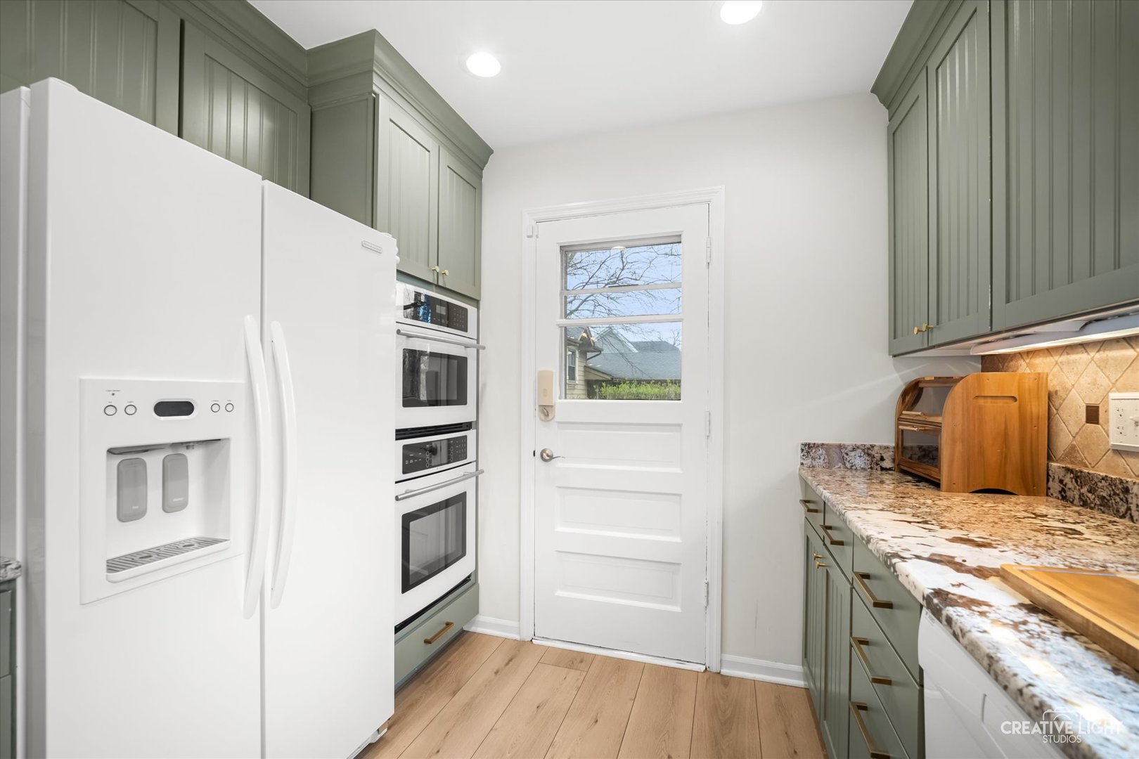 93 Golfview Road Lake Zurich, IL 60047 - Photo 9 of 26 Gallery Image 9