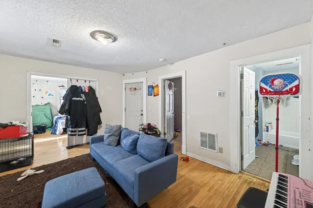 $249,900 | 2622 North 4th Street, Minneapolis, MN 55411