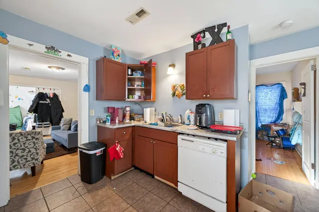 $249,900 | 2622 North 4th Street, Minneapolis, MN 55411