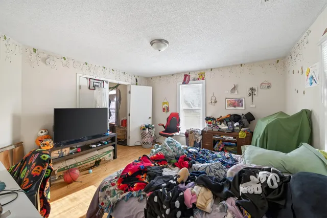 $249,900 | 2622 North 4th Street, Minneapolis, MN 55411