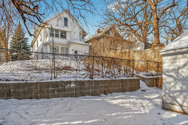 $249,900 | 2622 North 4th Street, Minneapolis, MN 55411