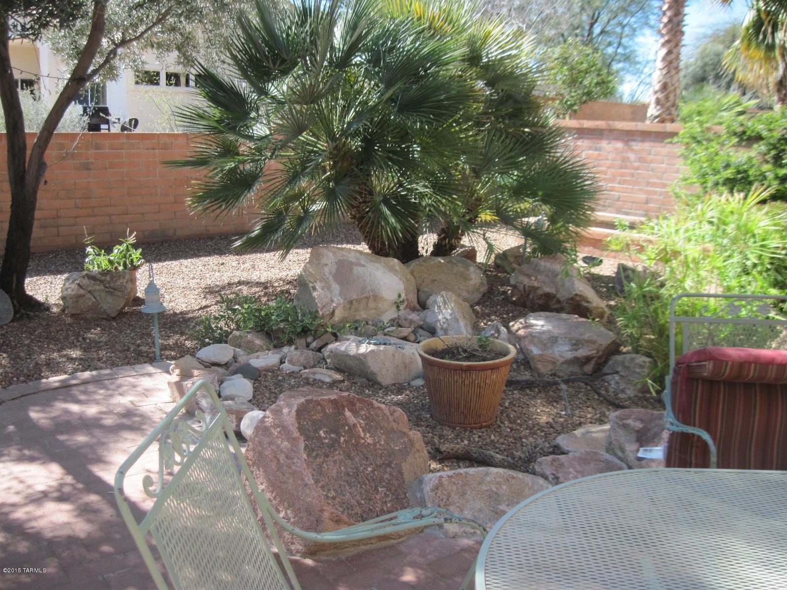 13673 North Pima Spring Way Oro Valley, AZ 85755 - Photo 2 of 40