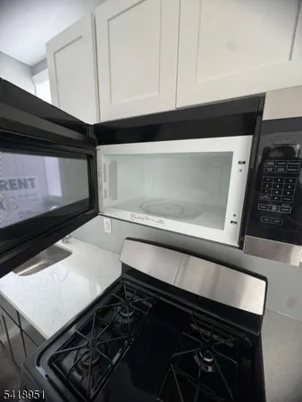 $1,700 | 17 Teaneck Road, Unit 2A, Ridgefield Park, NJ 07660