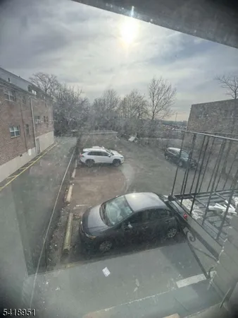 $1,700 | 17 Teaneck Road, Unit 2A, Ridgefield Park, NJ 07660