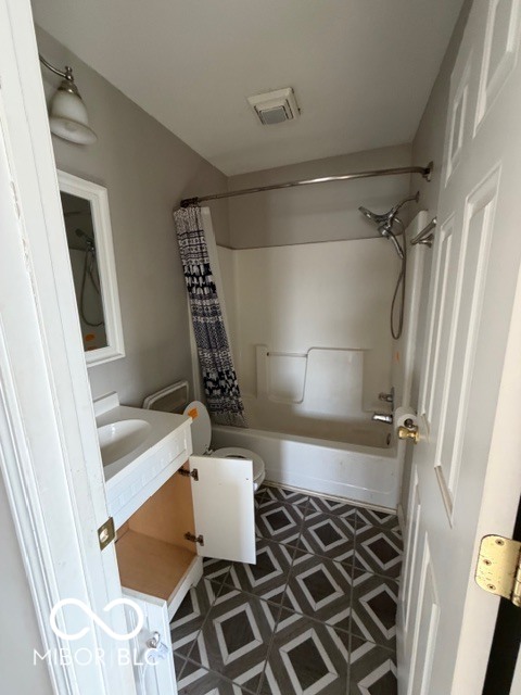 4651 Maplelawn Drive Columbus, IN 47203 - Photo 14 of 17