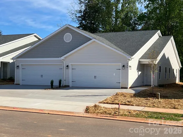 $2,495 | 135 Brawley Villas Place, Mooresville, NC 28117