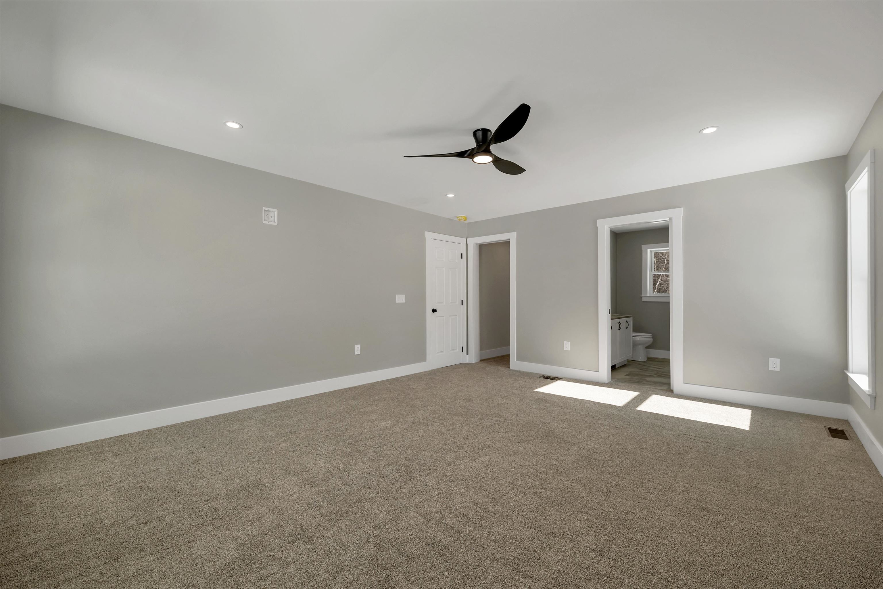 152 Young Road Gilford, NH 03249 - Photo 34 of 60