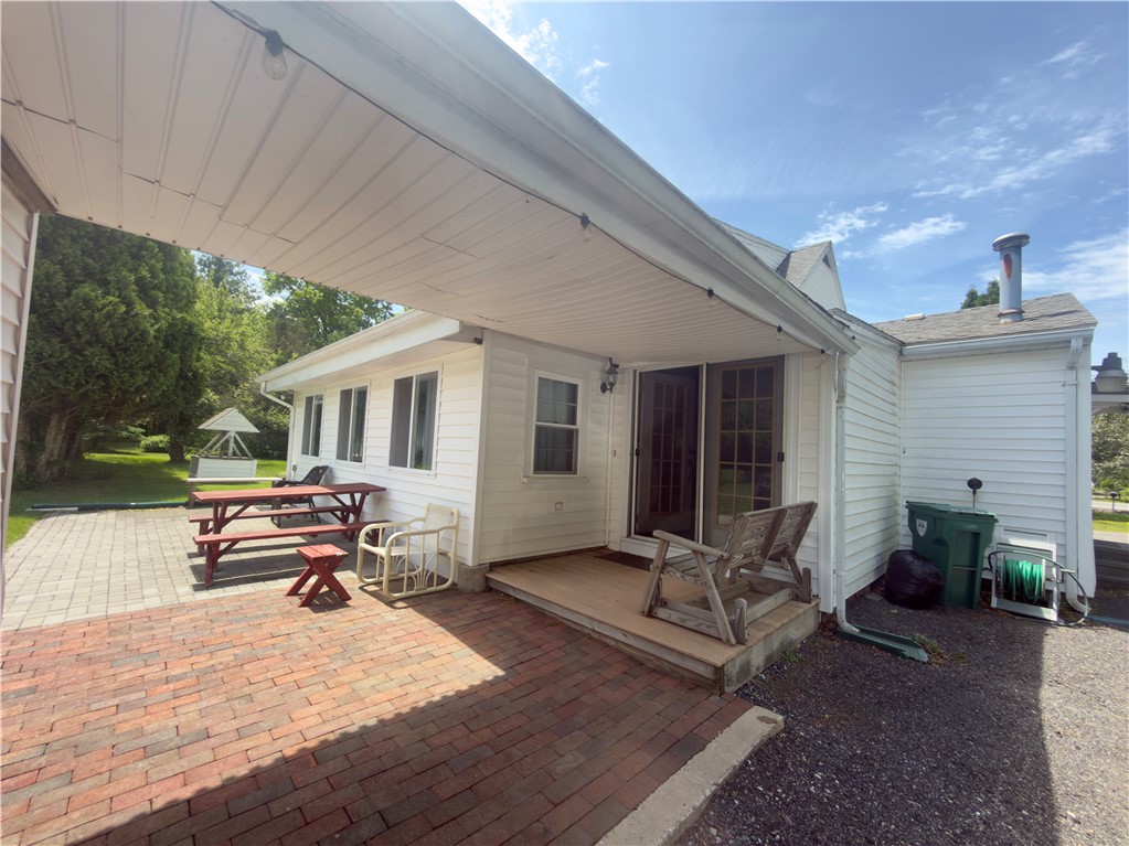 1264 Chopmist Hill Road Scituate, RI 02857 - Photo 2 of 27