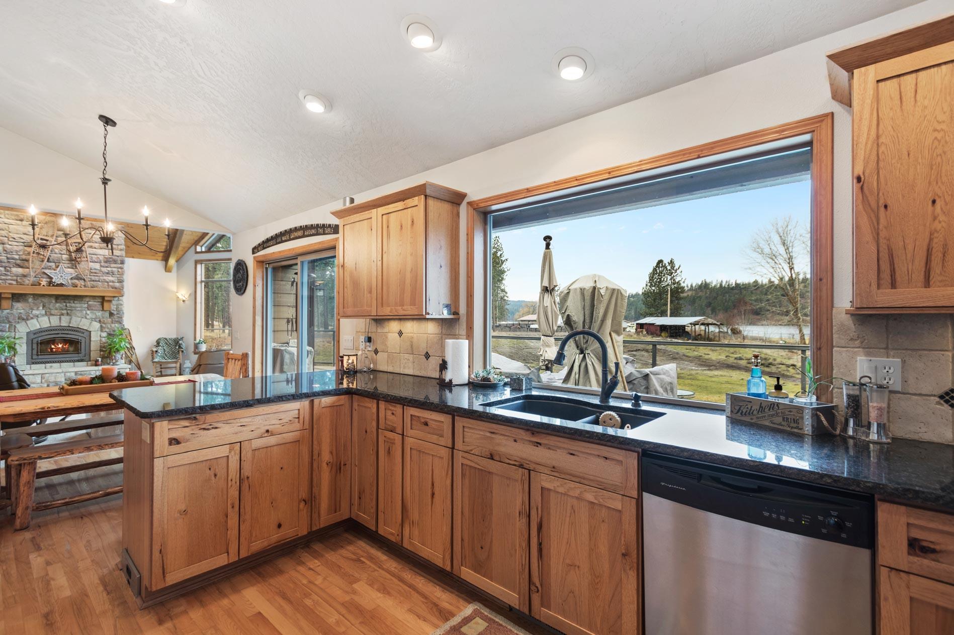 14919 North Hedin Road Nine Mile Falls, WA 99026 - Photo 6 of 38 Gallery Image 6
