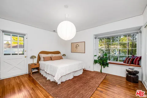 $1,629,000 | 4740 Denny Avenue, Toluca Lake, CA 91602