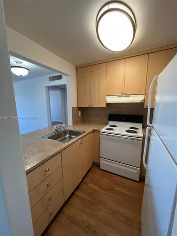 $2,000 | 2500 Southwest 6th Street, Unit 503, Miami, FL 33135