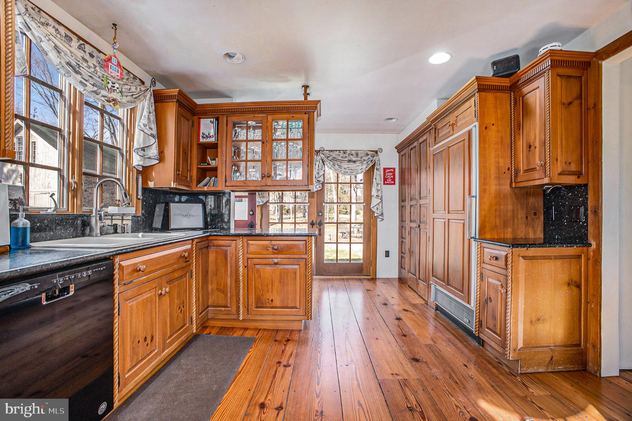 122 Walker Road Washington Crossing, PA 18977 - Photo 4 of 59 Gallery Image 4