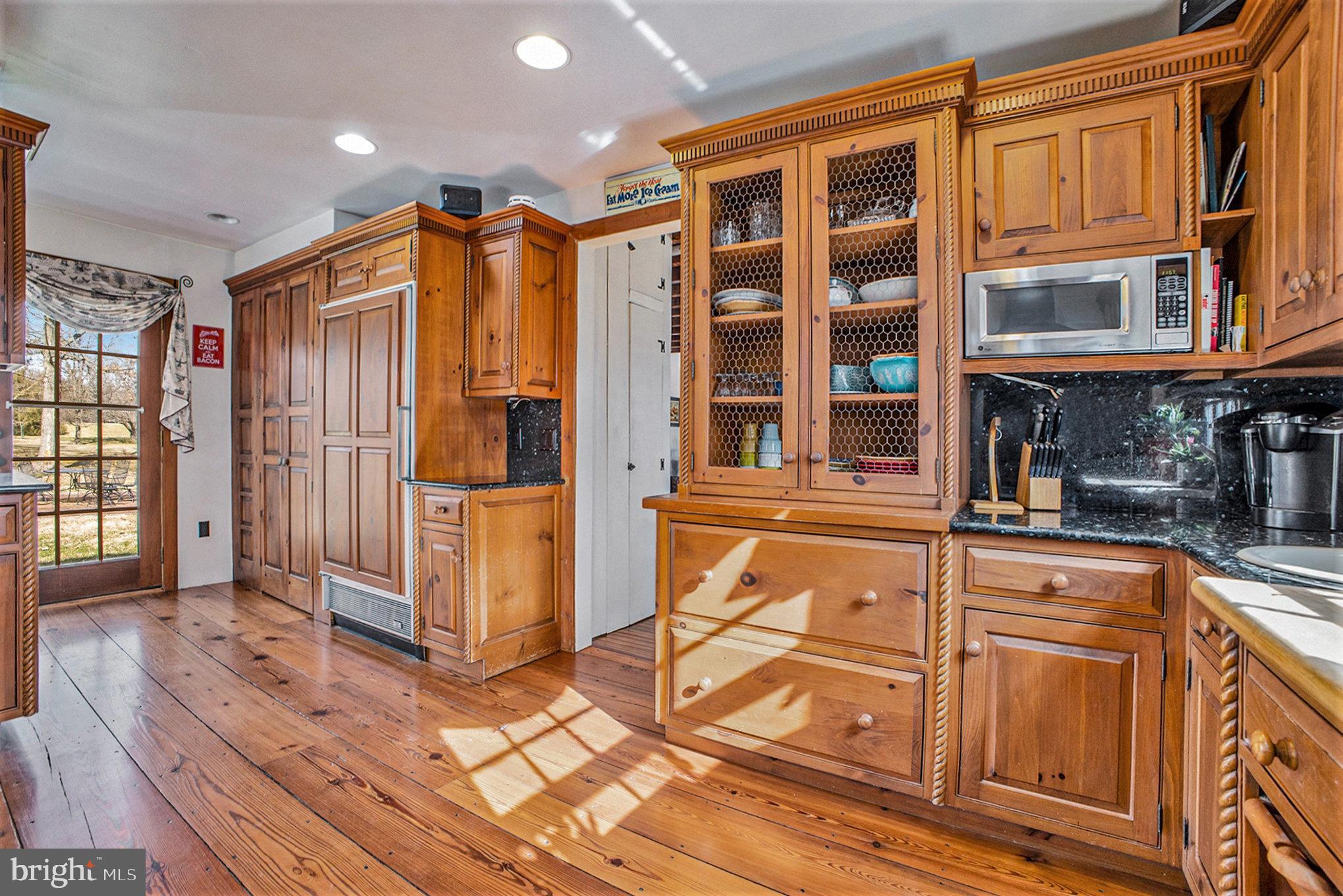 122 Walker Road Washington Crossing, PA 18977 - Photo 5 of 59 Gallery Image 5