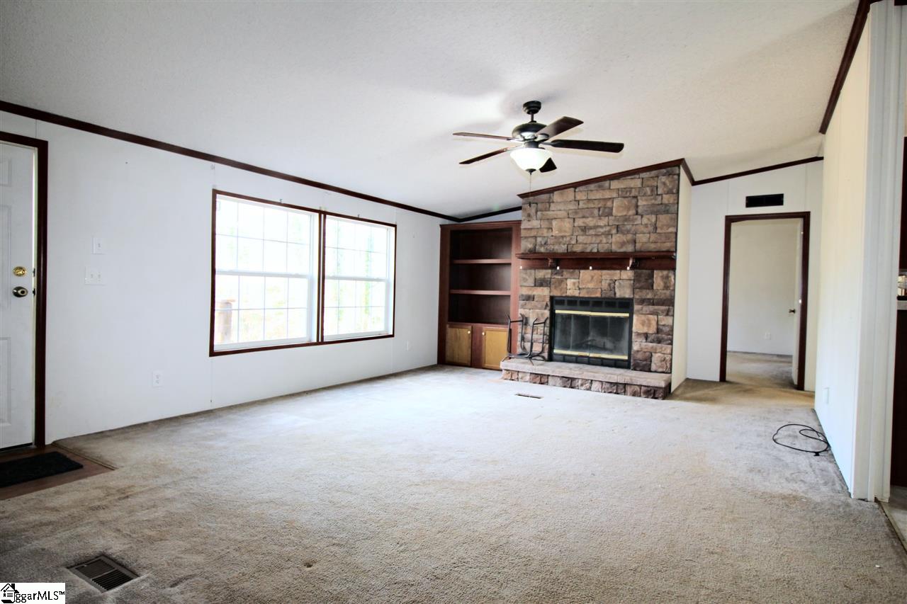 331 South Fishtrap Road Greenville, SC 29611 - Photo 8 of 22 Gallery Image 8