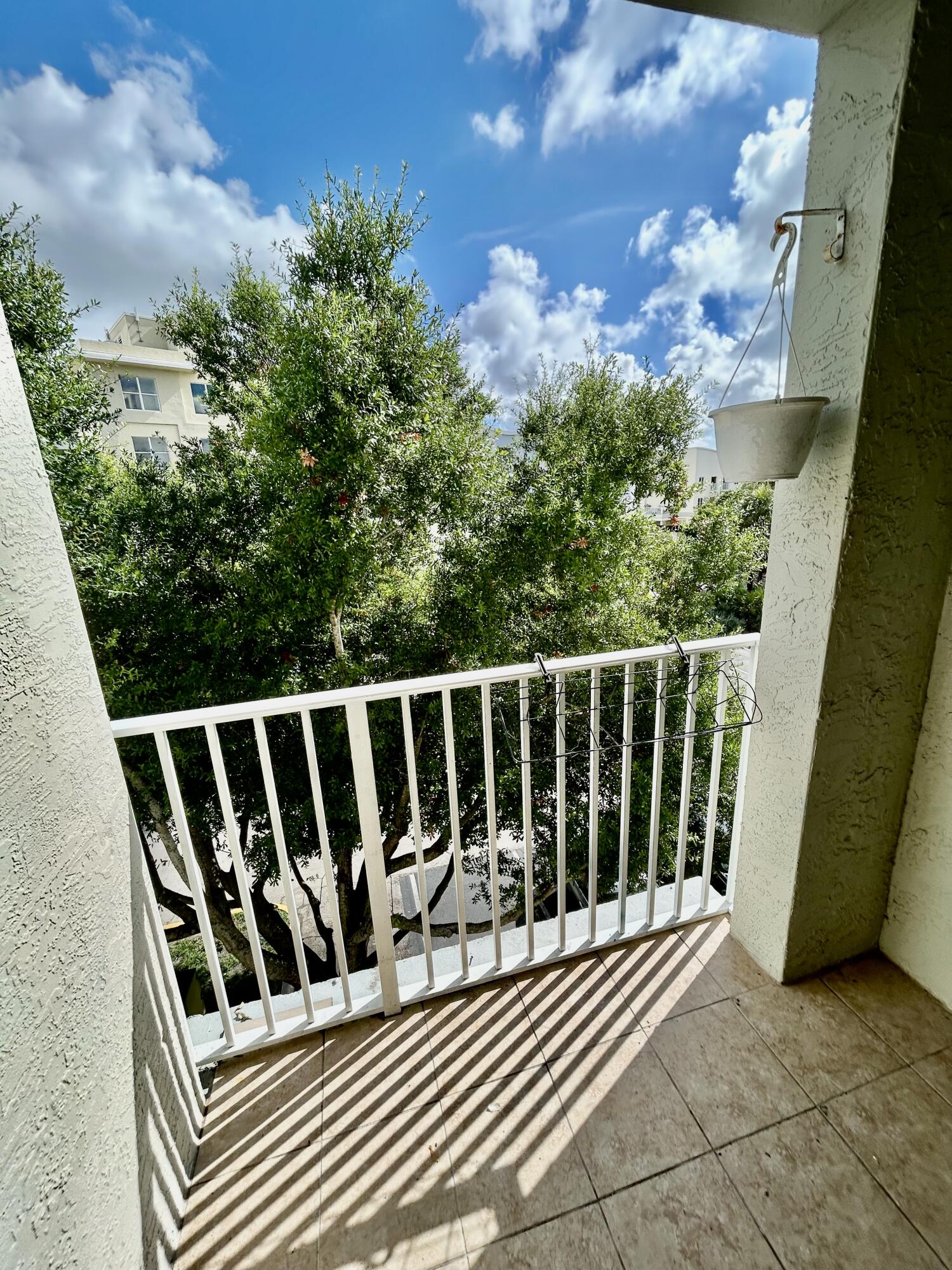 1209 Main Street, Unit 307 Jupiter, FL 33458 - Photo 9 of 11 IMG_8120