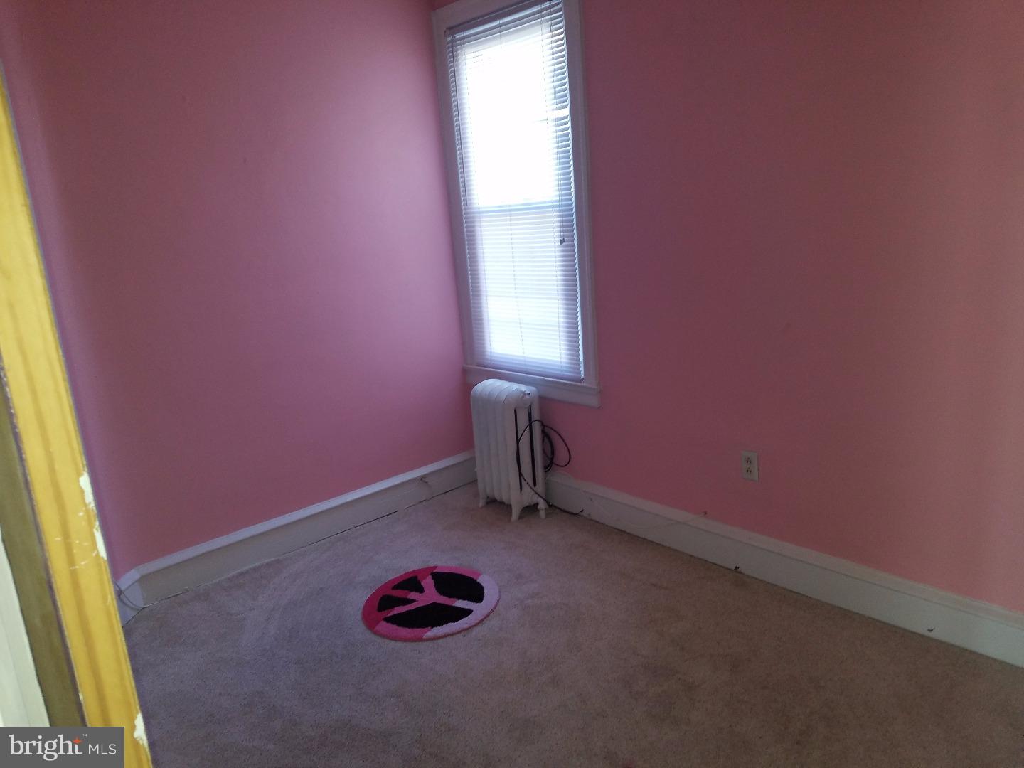 24 Golf Road Upper Darby, PA 19082 - Photo 7 of 10 Bedroom