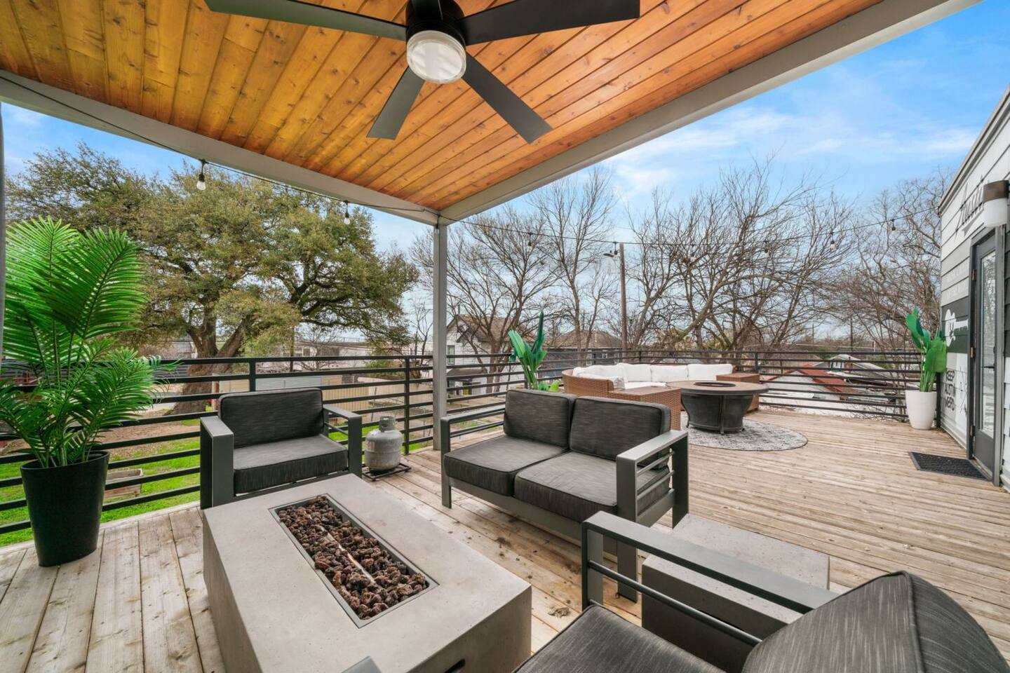 2311 East 8th Street, Unit 2 Austin, TX 78702 - Photo 31 of 37