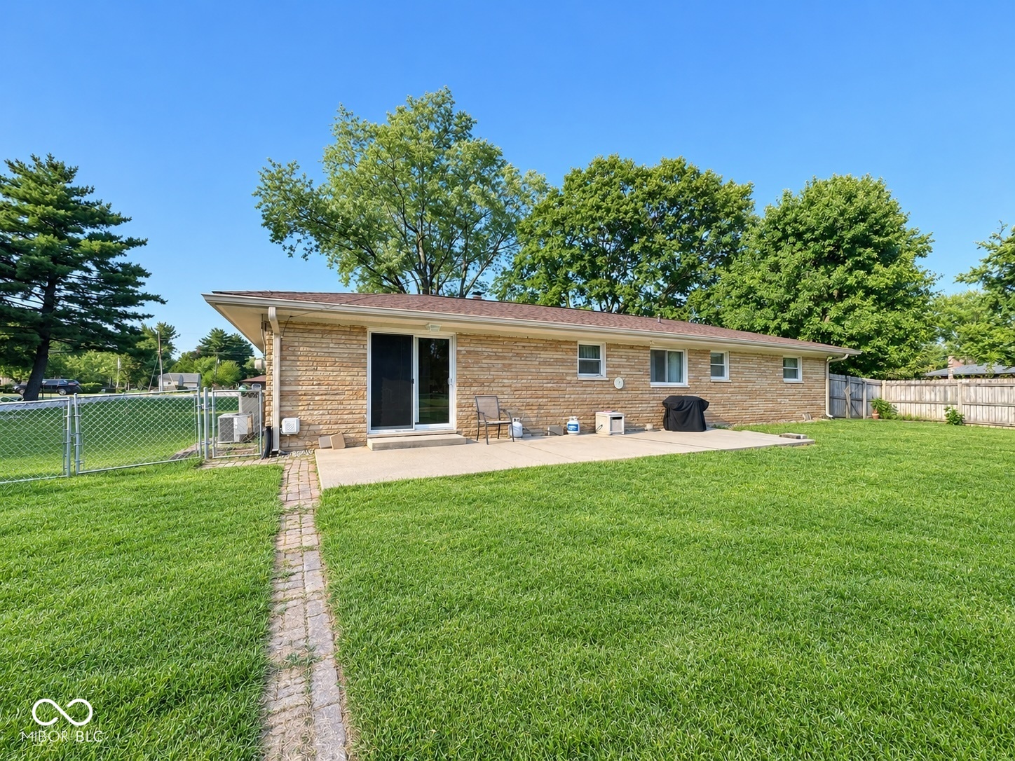 775 East Stop 11 Road Indianapolis, IN 46227 - Photo 8 of 37 Gallery Image 8