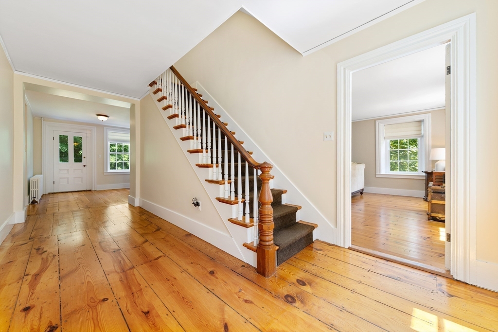 111 Providence Street Mendon, MA 01756 - Photo 31 of 41