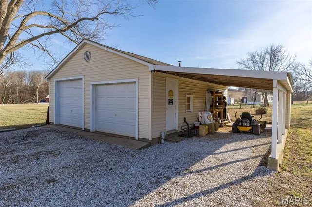 $179,000 | 14699 Highway 61, Ste. Genevieve, MO 63670