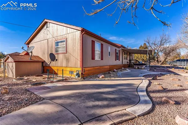 a house view with a outdoor space
