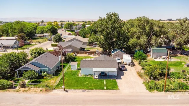 $325,000 | 106 7th Street, Wilder, ID 83676