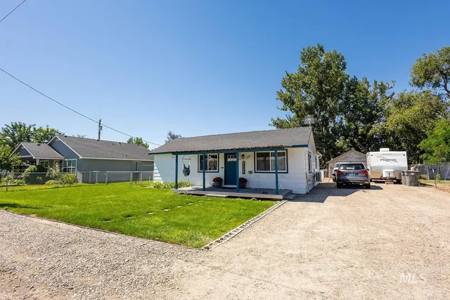 $325,000 | 106 7th Street, Wilder, ID 83676