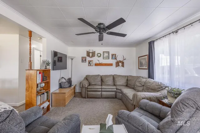 $325,000 | 106 7th Street, Wilder, ID 83676