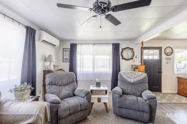 $325,000 | 106 7th Street, Wilder, ID 83676