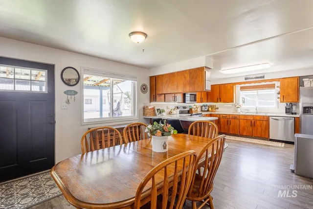 $325,000 | 106 7th Street, Wilder, ID 83676