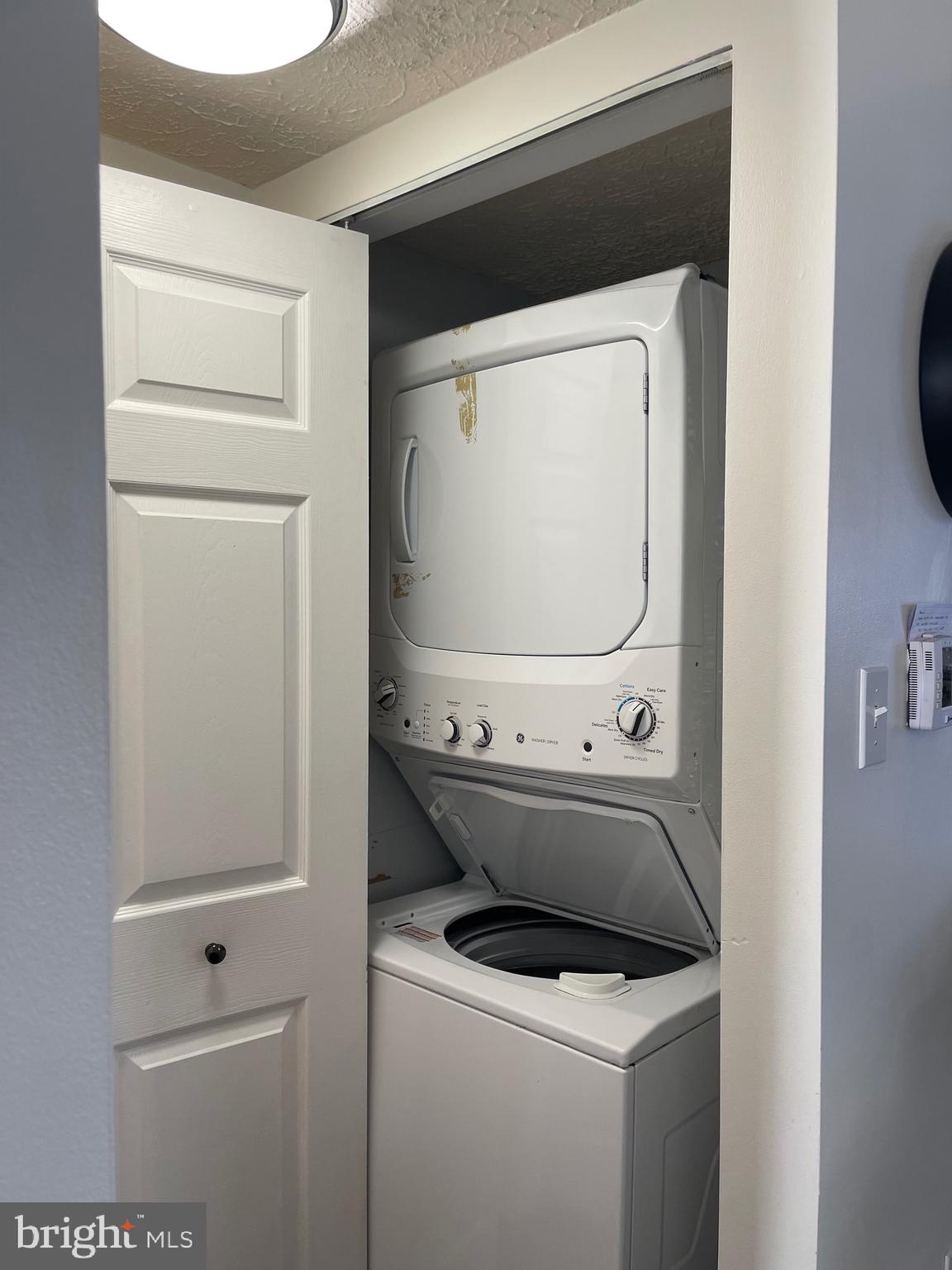 2960 McGee Way Olney, MD 20832 - Photo 13 of 25 a utility room with dryer and washer