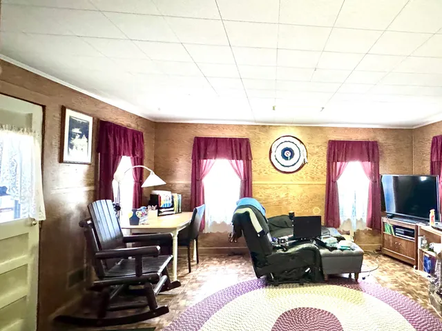 $268,500 | 238 Northside Road, Stark, NH 03582