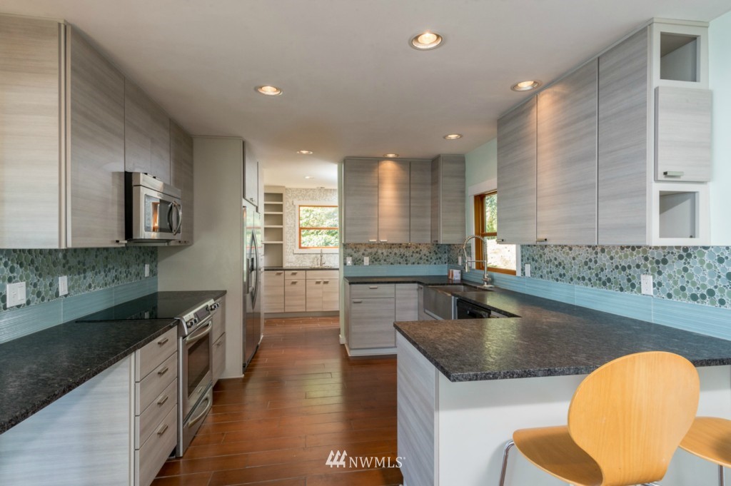 12416 Cunliffe Road Southwest Vashon, WA 98070 - Photo 12 of 25 Gallery Image 12