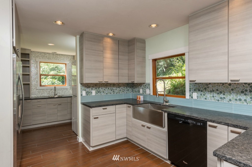 12416 Cunliffe Road Southwest Vashon, WA 98070 - Photo 13 of 25 Gallery Image 13
