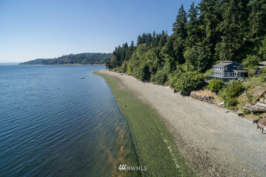 12416 Cunliffe Road Southwest Vashon, WA 98070 - Photo 4 of 25 Gallery Image 4