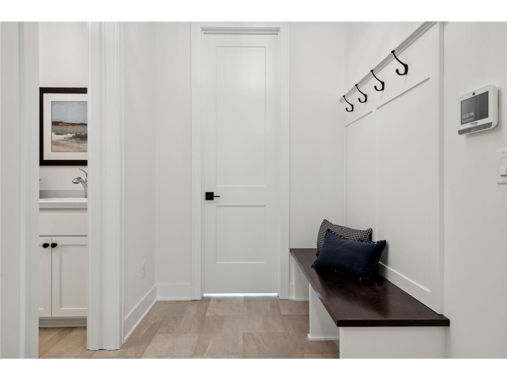 25480 Smithtown Road Shorewood, MN 55331 - Photo 13 of 18